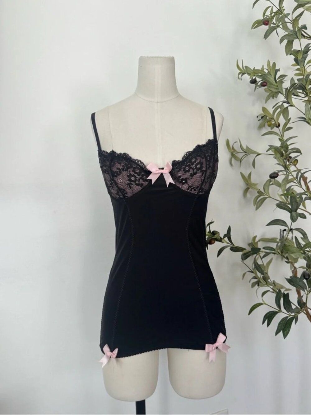Victoria’s Secret Y2K Black Lace Bustier Cami Pink Bow Babydoll Lingerie Top 34C - Picture 3 of 6